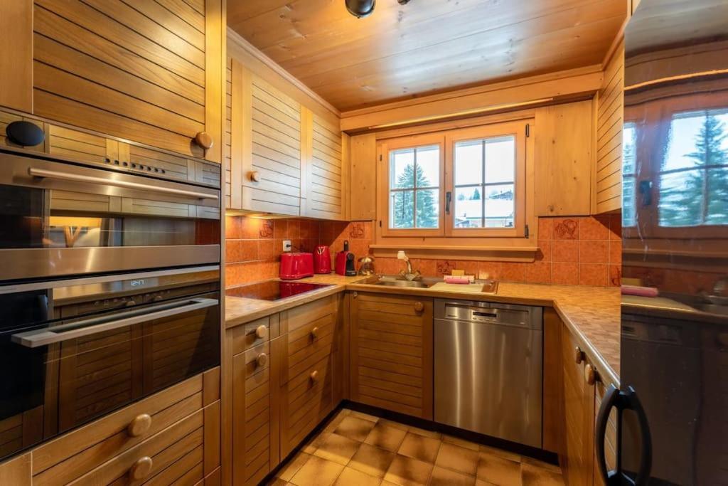 Charming Alpine Apartment Ґштад Екстер'єр фото